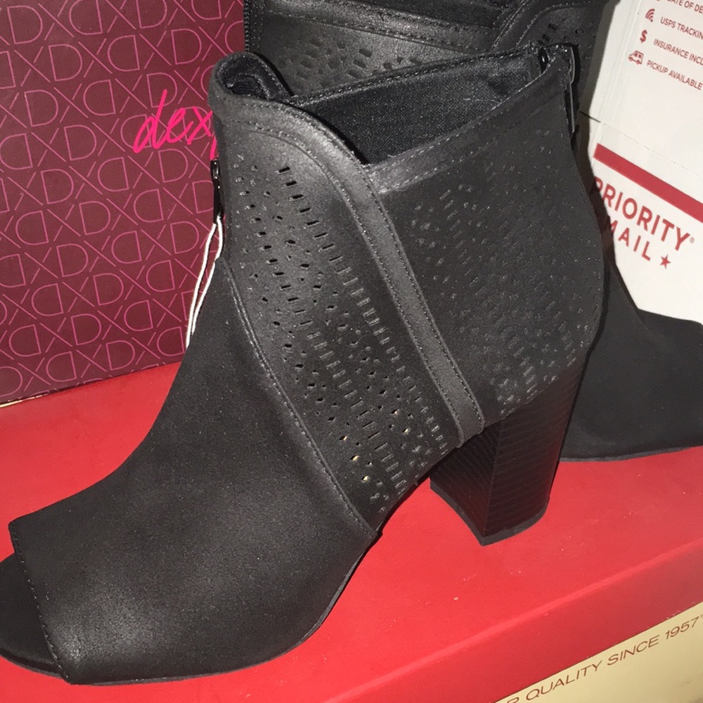 🌹Gorgeous NWT comfortable black beauty boots - Picture 4 of 5